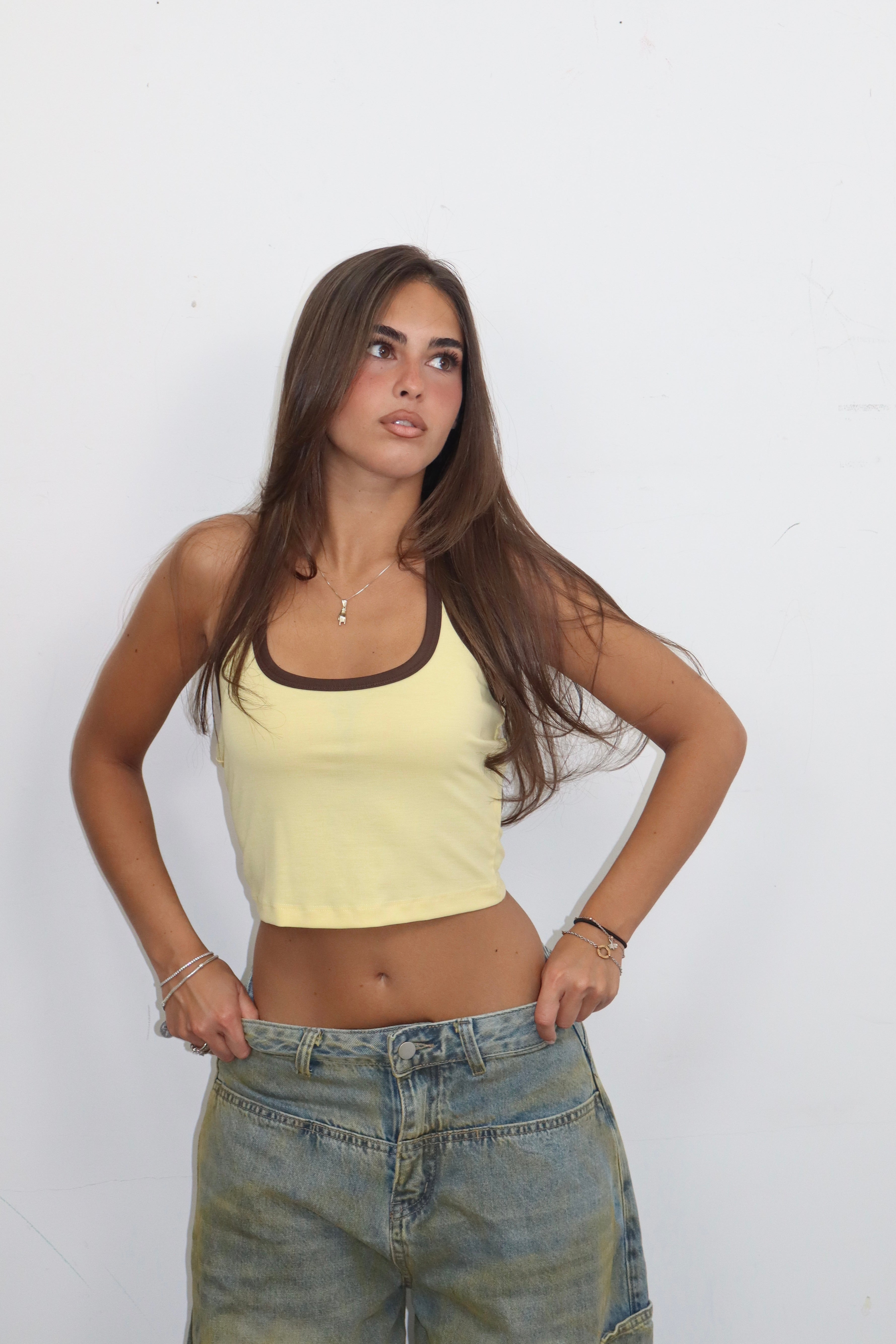 Crop top butter yellow